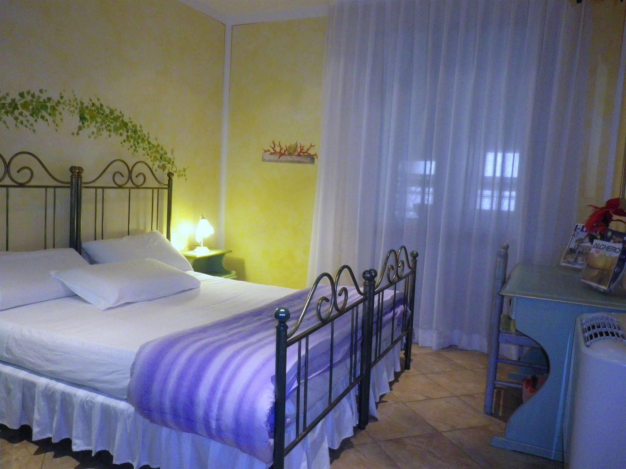 Elisart Guest House Alghero Extérieur photo